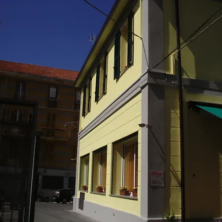 Casa Zeffirino Гостевой дом Санремо