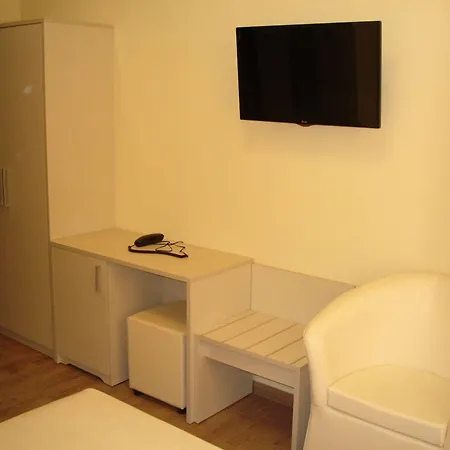 Guest house Casa Zeffirino 2*