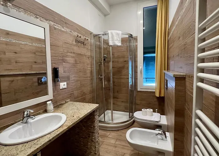 Casa Zeffirino 4* סנרמו
