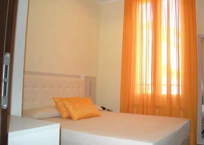 Casa Zeffirino 4* סנרמו