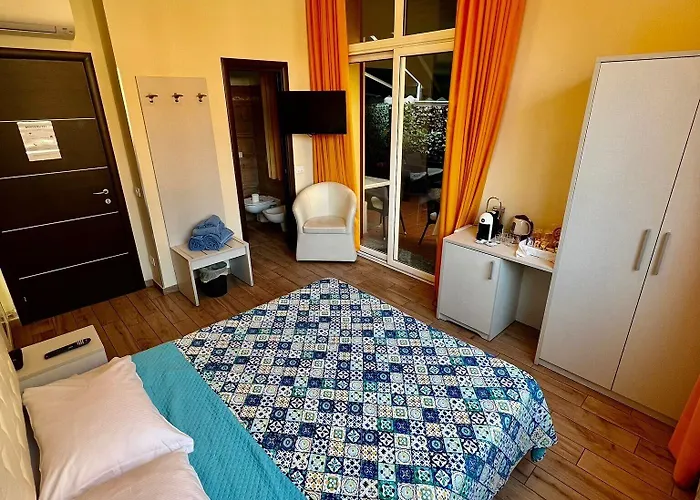 בית הארחה Casa Zeffirino סנרמו